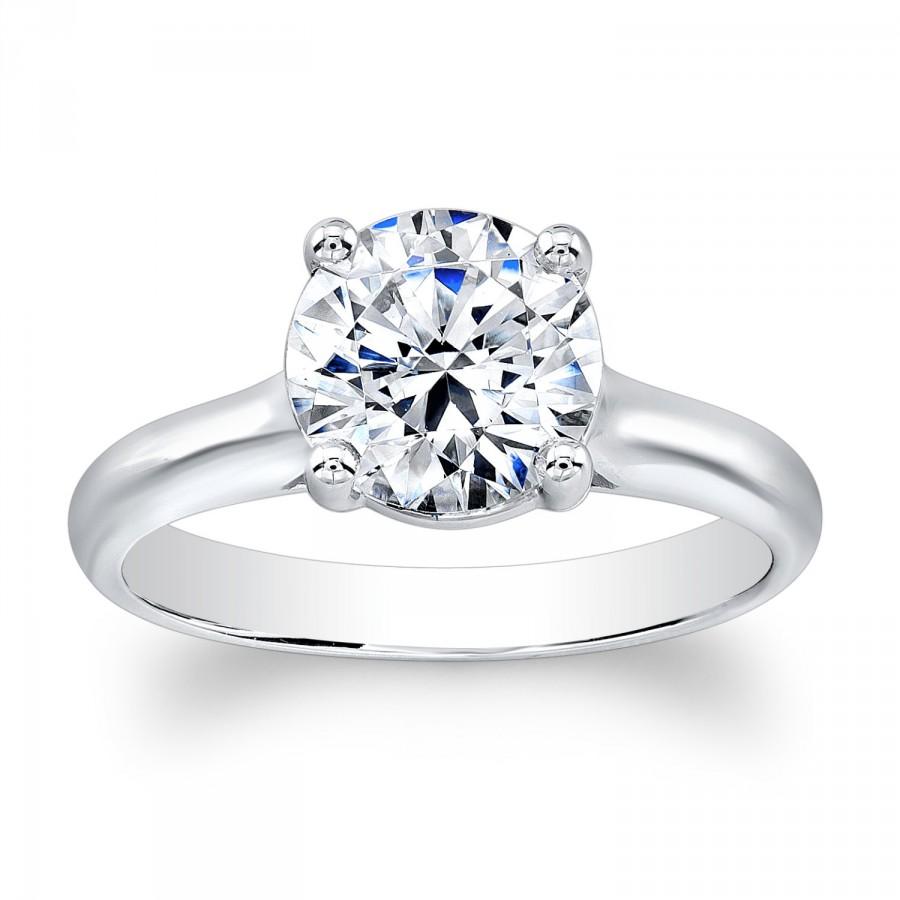 Hochzeit - Ladies 18kt classic engagement ring with natural 2ct Round Brilliant White Sapphire center gemstone