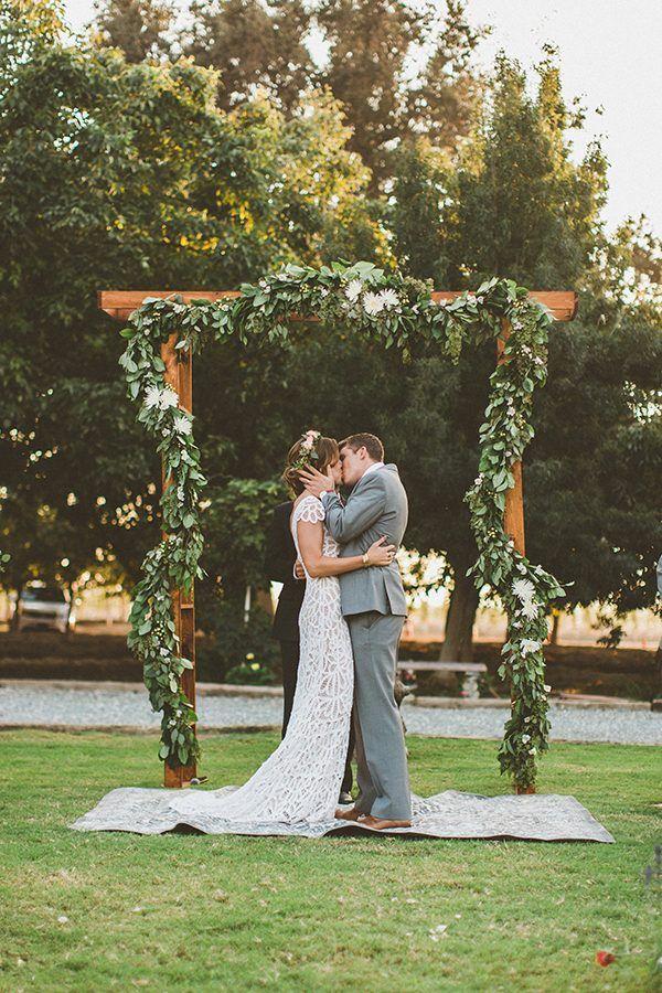 Свадьба - Handcrafted Orchard Ranch Wedding