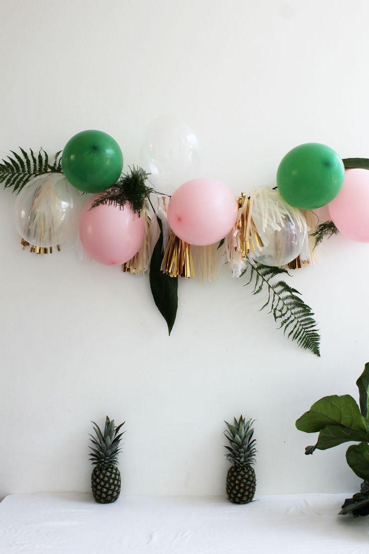زفاف - A Miami-style Teenager's Birthday Party - Flamingos, Pineapples And Balloons A-go-go.