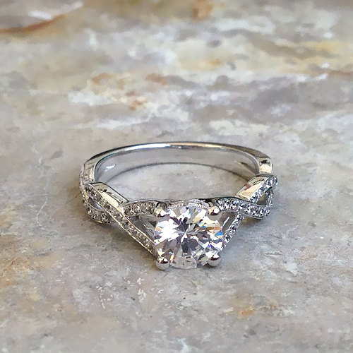 Mariage - Round Shape Infinity Diamond Engagement Ring 14k White Gold or Yellow Gold Art Deco Diamond Ring