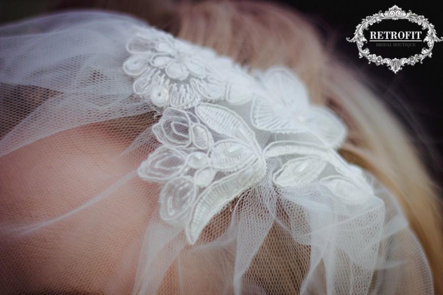 Hochzeit - Ivory Bridal Tulle Birdcage Veil, retro wedding hair accessories, mini blusher, mini veil, french, vintage style, Russian, keepsake box