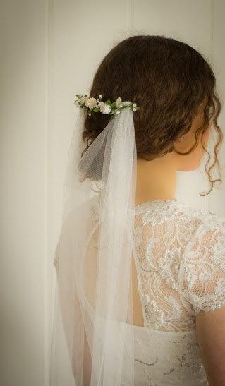 Hochzeit - Boho wedding veil - Pelican Rose Bride 'Flower Bar' rustic boho bridal veil in either white or ivory