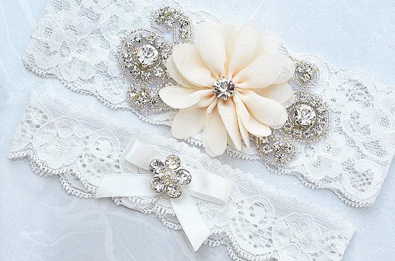 Hochzeit - SALE vintage garter , bridal garter, wedding garter, garter , lace garter, flower garter set