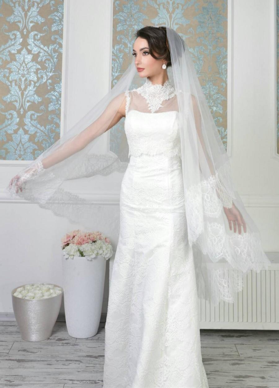 Свадьба - lace veil ivory, wedding veil, two tier veil, lace veil, unique veil, bridal veil, wedding weil, chantilly lace veil, double tier veil