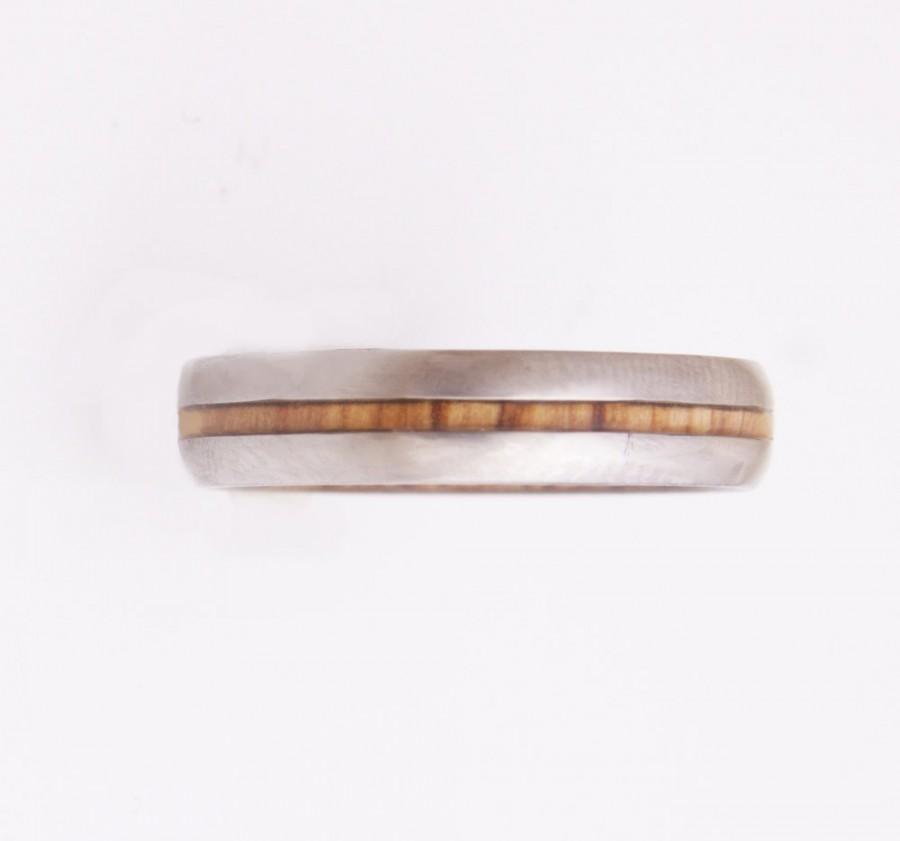 Mariage - Titanium and Olive Rings // Mens Wood Rings //wood Wedding Band //Men's wedding Band