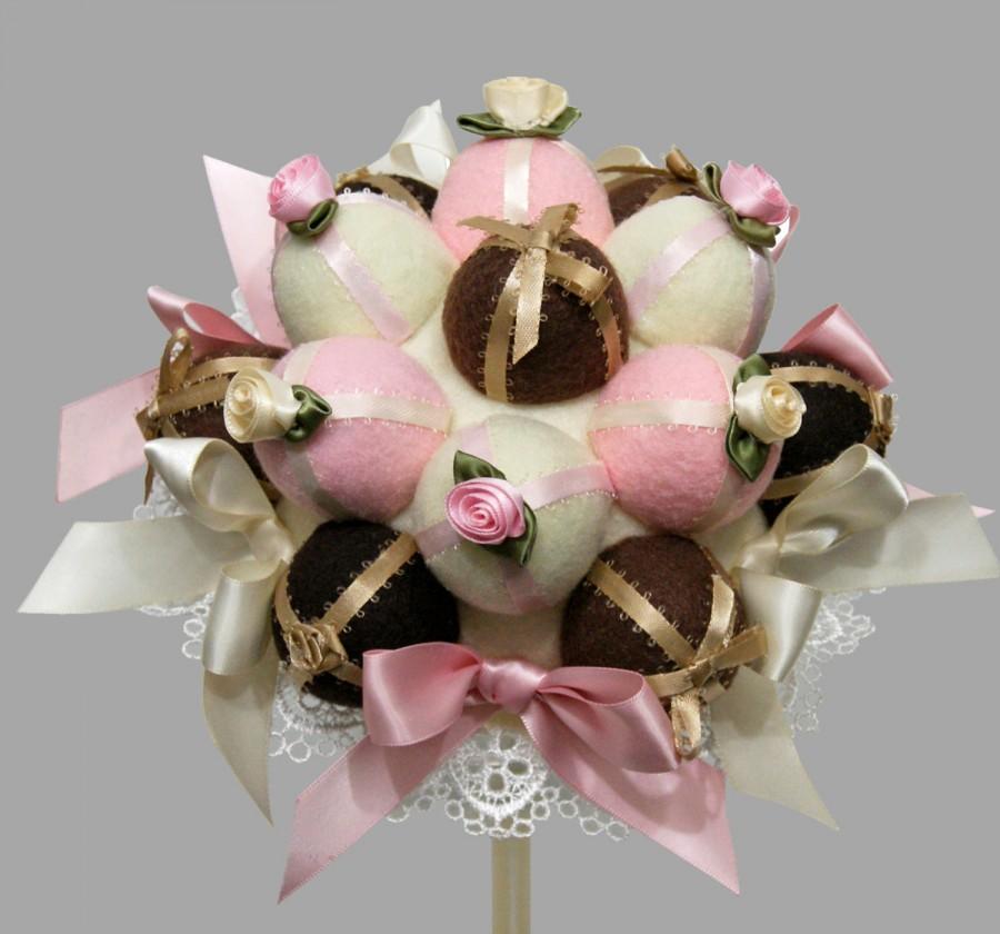 Mariage - Beautiful Sweet Chocolate Rose Bon Bon Wedding Bouquet