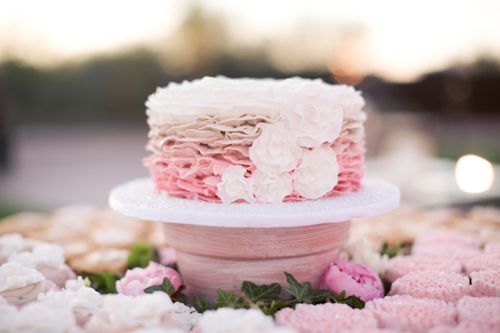 Свадьба - Navy, Champagne, Cream And Blush Arizona Wedding With Pink Roses