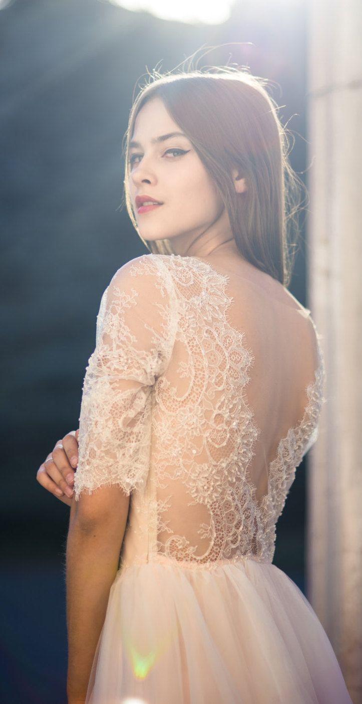 Hochzeit - Beautiful Blush Wedding Dress