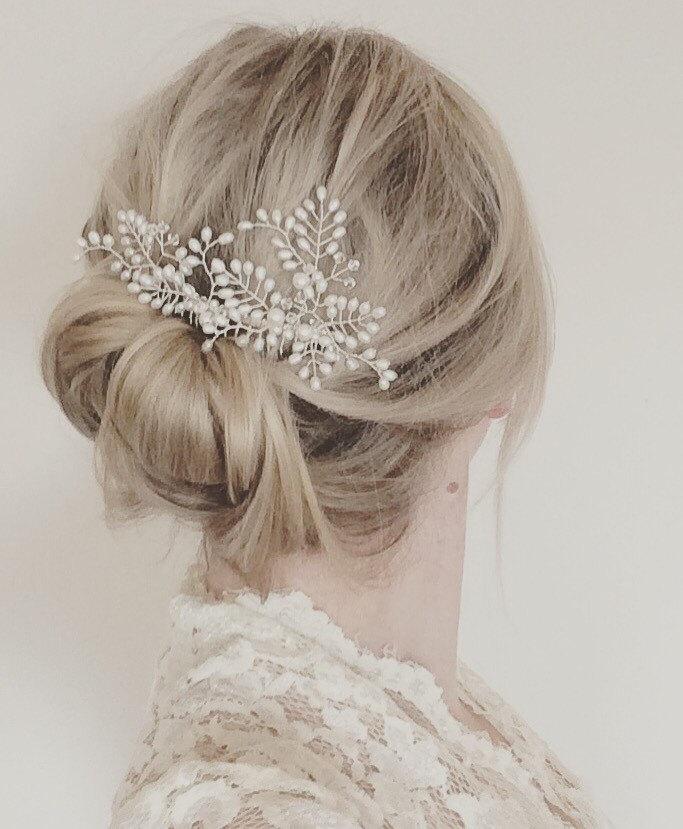 Mariage - Bridal hair comb, wedding hair comb, Swarovski crystal, freshwater pearl, wedding accessories, bride headpiece, bridal accessory, hair vine