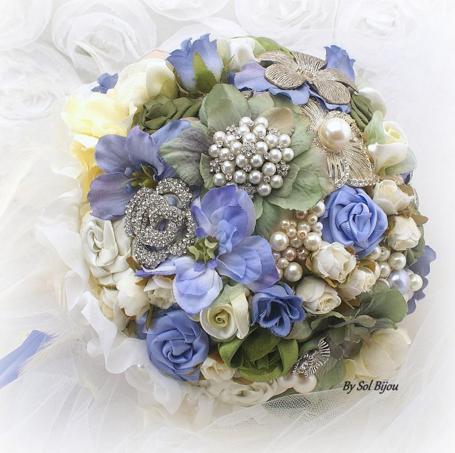 Свадьба - Brooch Bouquet, Periwinkle, Blue, Ivory, Silver, Cream, Green, Vintage Wedding, Jeweled, Feather Bouquet, Pearls, Crystals, Lace