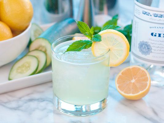 Wedding - 30 Pretty Cocktails That Are Perfect For Spring