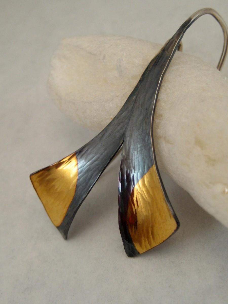 زفاف - 24kt Gold & Silver Ginkgo Harvest Moon Earrings - Anticlastic Earrings - Elegant Design - Keum Boo - Oxidized Silver