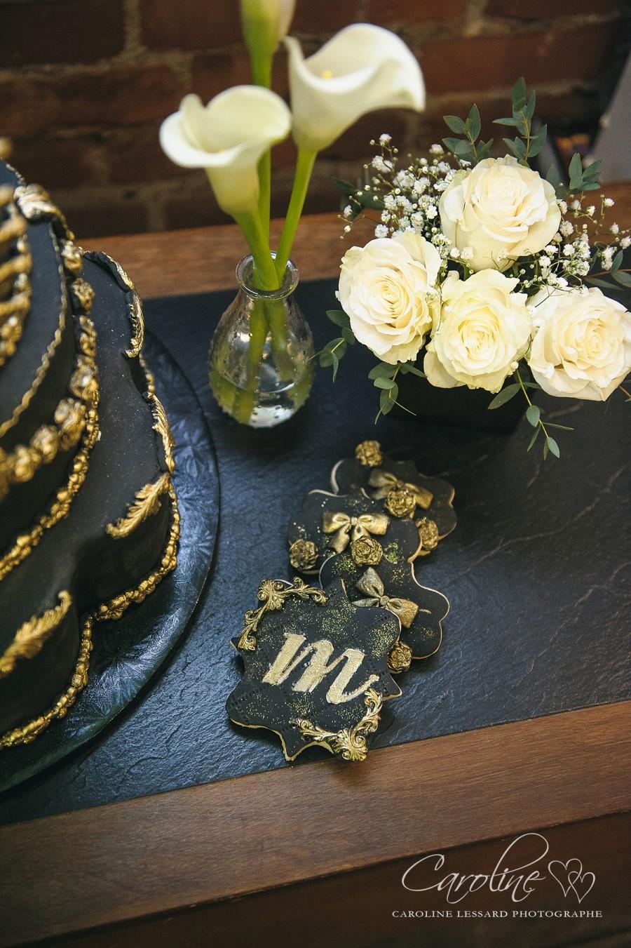 Wedding - Black and Gold Cake