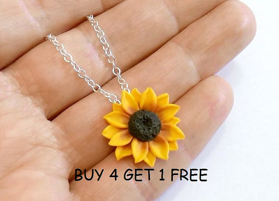 Hochzeit - Sunflower Wedding - Sunflower Jewelry - Gifts - Yellow Sunflower Bridesmaid, Sunflower Flower Necklace, Bridal Flowers, Bridesmaid Necklace