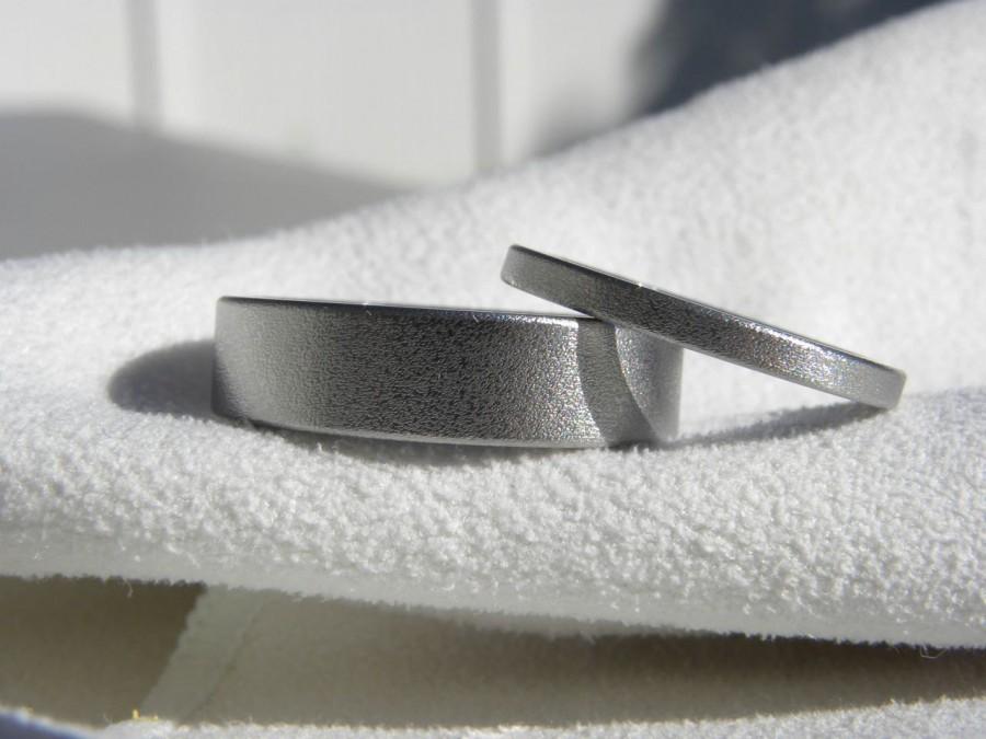 Свадьба - Titanium Ring SET Flat Profile Bands Burnished Finish