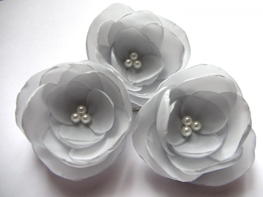 Hochzeit - Silver Hair Flowers Wedding Hair Accessories Gray Bridal Hair Pins Grey Flower Weddings Silver flowers hair pins