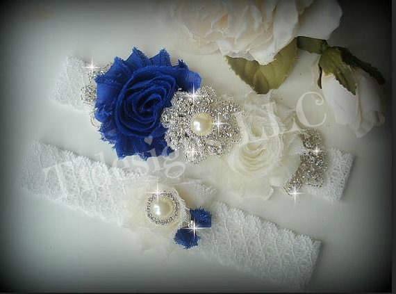 Свадьба - Bridal Garter Set, Wedding Garter Set, Ivory Stretch Lace Garter, Rhinestone garter,Vintage Inspired Garter Set, Royal Blue Garter Set