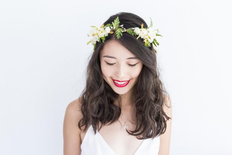 Wedding - blossom and leaf bridal wedding flower hair wreath // Fleur - cream / rose berry greenery nature floral headpiece flower crown