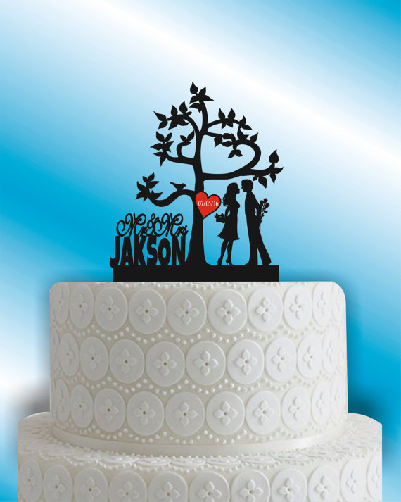 Hochzeit - under the tree bride and groom wedding cake topper,lastname cake topper,silhouette cake topper,custom wedding cake topper,wedding decor