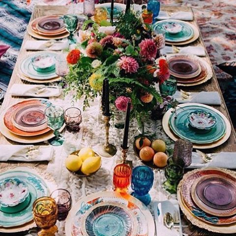 Hochzeit - Something Blue Magazine On Instagram: “Relaxed Boho Themed Table! Oh So Pretty. @mademadedesigns   ”