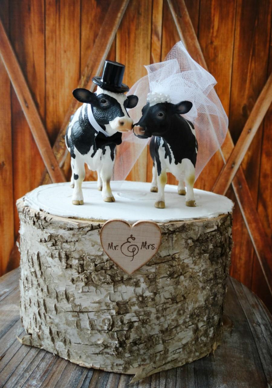 زفاف - Cow-cowboy-cowgirl-farmer-wedding-cake topper-dairy farmer-cattle-western-farm wedding-barn-woodland-Texas-rodeo-cowboy boots-cowboy hat