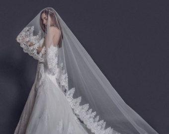 Mariage - Wedding Dress and Veil