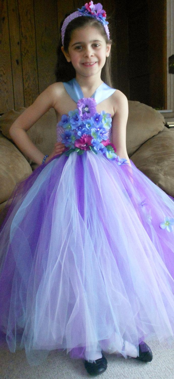 Mariage - Flower girl dress floor length with  elastic crochet top.  Flowers with "diamond" centers and satin ribbon