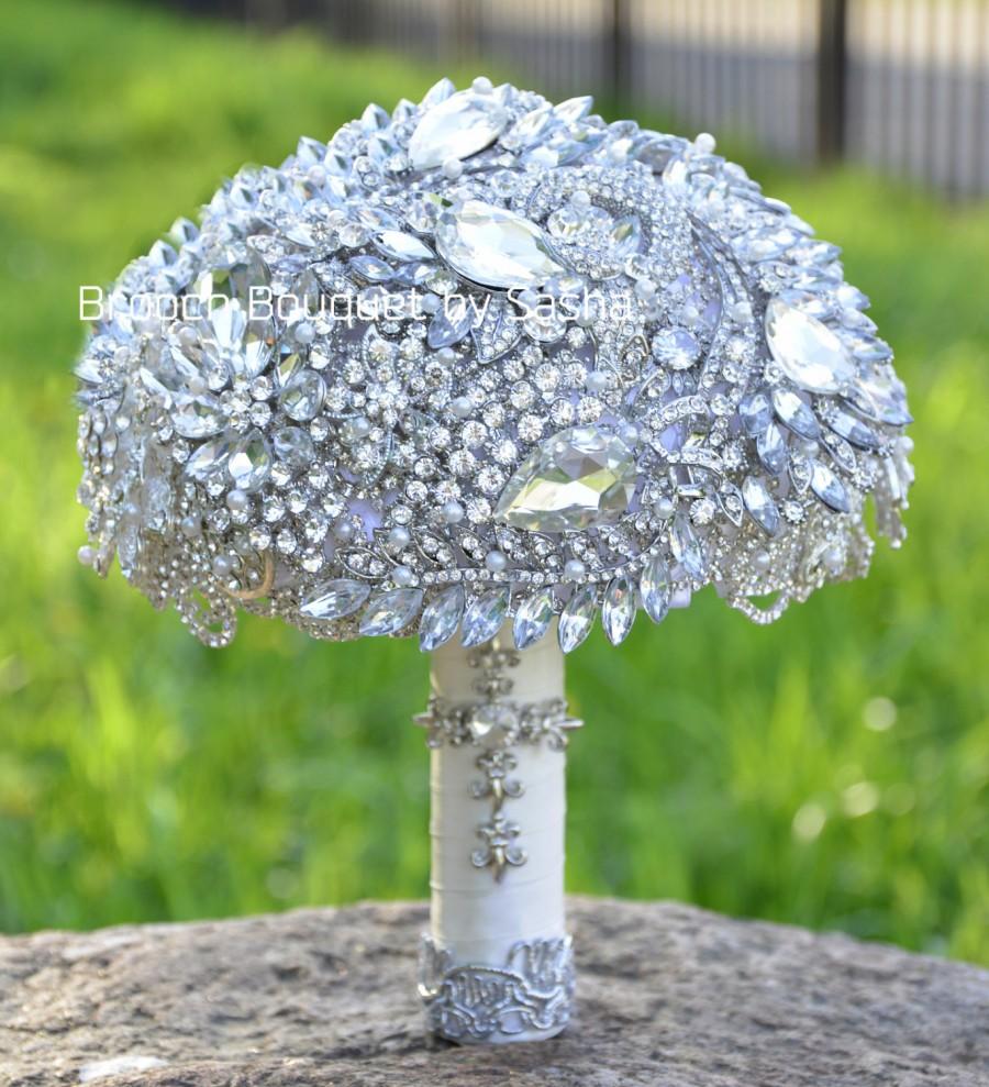 Hochzeit - White Silver Wedding Brooch Bouquet, Crystal Silver Brooch Bouquet, Jewelry Luxury Bridal Rhinestone Brooch Bouquet, Bride Bouquet