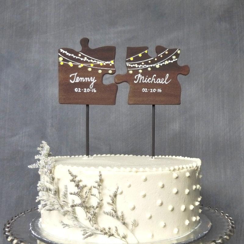 Hochzeit - Wooden Wedding Cake Topper, Puzzle Pieces Topper, Mr/ Mrs Wedding Cake Topper, Fairy Lights Cake Topper
