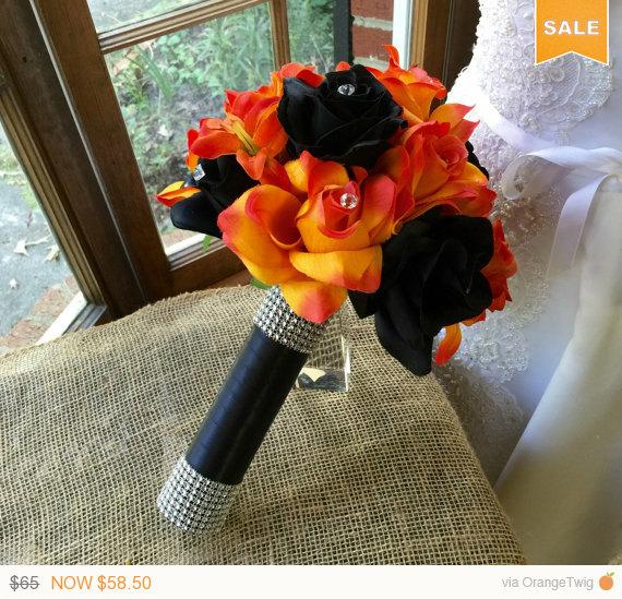 Hochzeit - Sale -  Halloween Bouquet, Orange Black Bouquet, Orange Black Wedding, Halloween wedding, Halloween Decor, Halloween, Orange Bouquet, Fall B