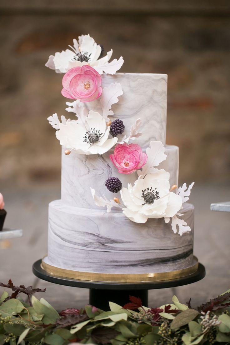 Hochzeit - Romantic Berry Inspired Wedding Ideas