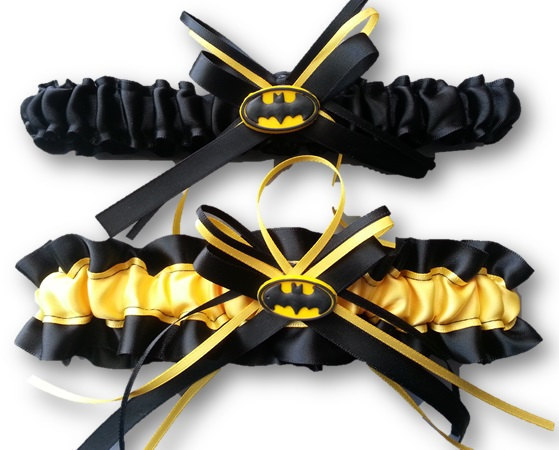 Свадьба - Batman wedding garter set yellow and black