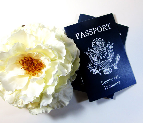 Свадьба - Passport Wedding Invitation, Passport Save the Date, Destination Wedding save the date, Passport Invitation, beach wedding invitation