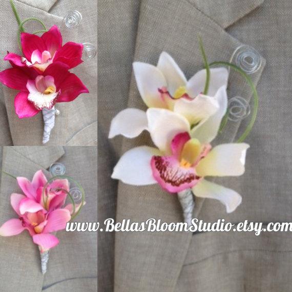 Свадьба - Tropical Boutonniere, Orchid boutonniere Beach Boutonniere, Men's Lapel Pin,White Lapel pin,Beach Boutonniere, White boutonniere, prom etsy