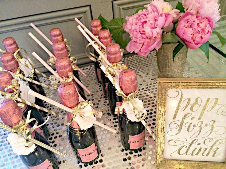 Mariage - Bubbly Bar, Blush, Pink & Gold Bridal/Wedding Shower Party Ideas