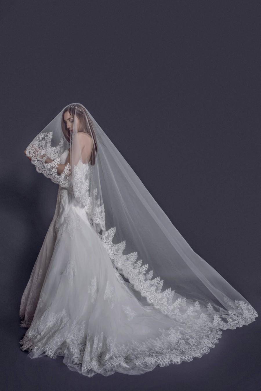 زفاف - handmade chapel lace veil