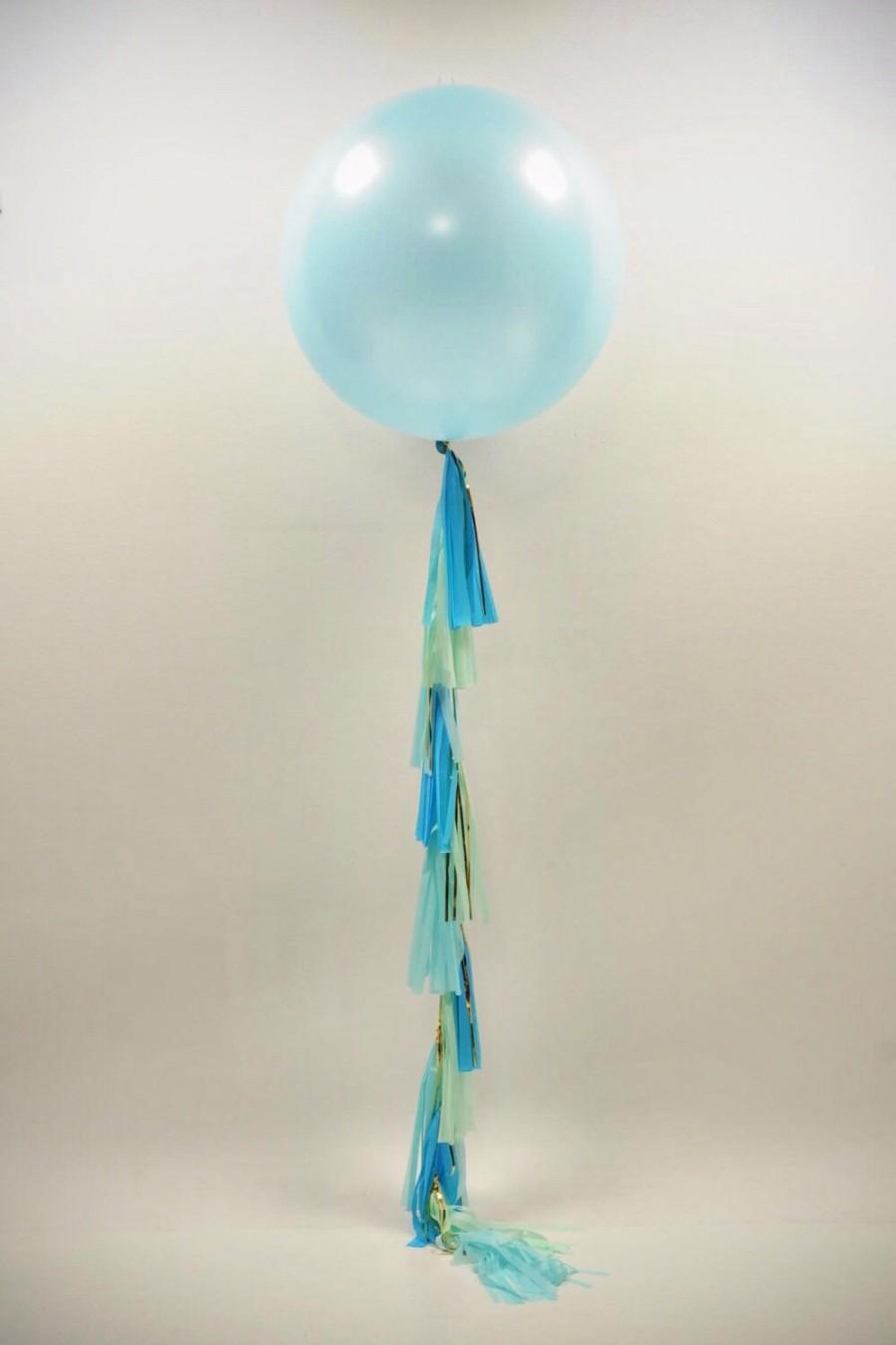 Hochzeit - FREE SHIPPING Pearl Blue balloon and tassel garland