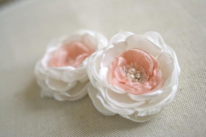 Hochzeit - Ivory Hair Flowers Bridal Hair Accessories Vintage Inspired Flower Hair Clips Ivory Blush Lace Wedding Fascinator Flower Duo CUSTOM COLORS
