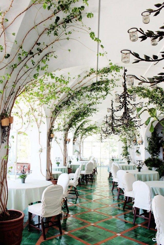 Свадьба - 16 Breathtaking Restaurants To Add To Your Bucket List