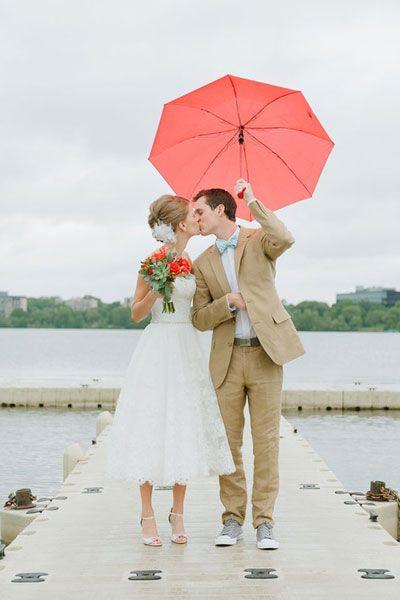 Hochzeit - How To Make The Most Of A Rainy Wedding Day