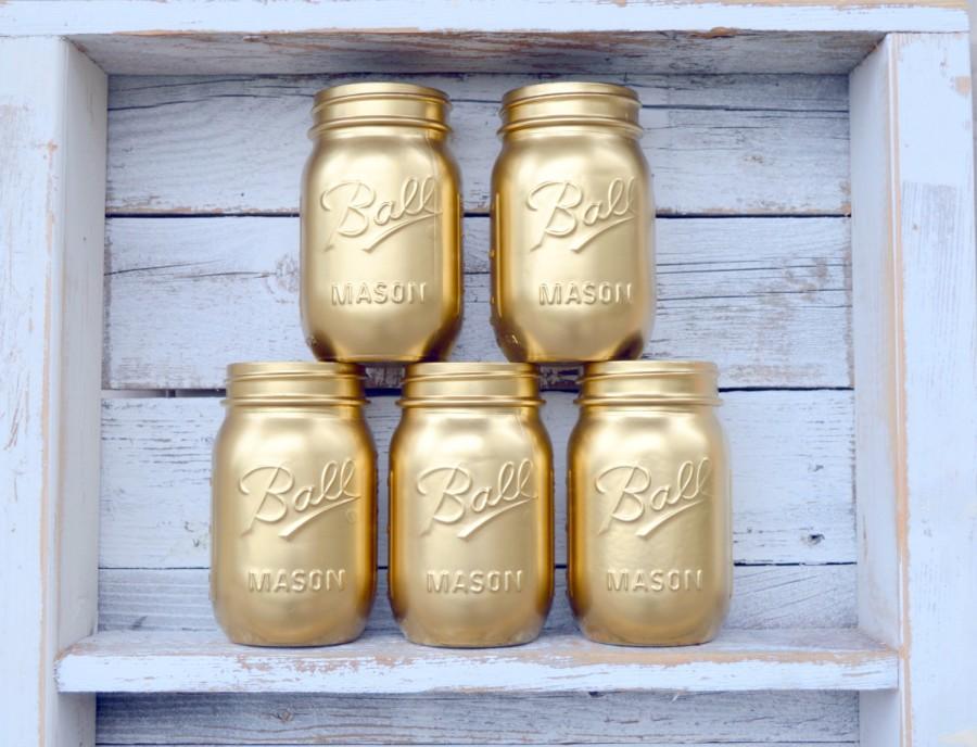Свадьба - Gold Mason Jars Set of 5 Handpainted Pint Jars For Gold Wedding Winter Wedding Gold Centerpiece Rustic Wedding