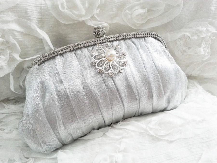 Wedding - Silver Satin Rhinestone Pearl Bridal Clutch - Crystal Rhinestones Pearl Brooch Wedding Clutch - bridesmaid purses - Vintage Style