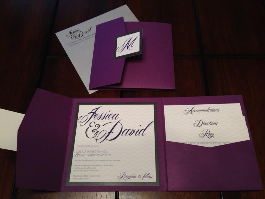 Свадьба - Purple Pocket Wedding Invitation