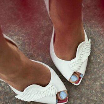 زفاف - White High Heel