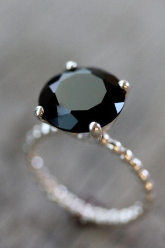 Wedding - ♥ Mademoiselle Rose ♥ - Its-mademoiselle-love: Gorgeous Black Diamond Ring