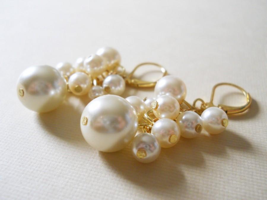 Wedding - Bridesmaids Earrings Chunky Pearl Cluster Earrings Gold Pearl Earrings Bridesmaids Accessory Ivory Pearl Earrings Bridesmaids Gift Jewelry