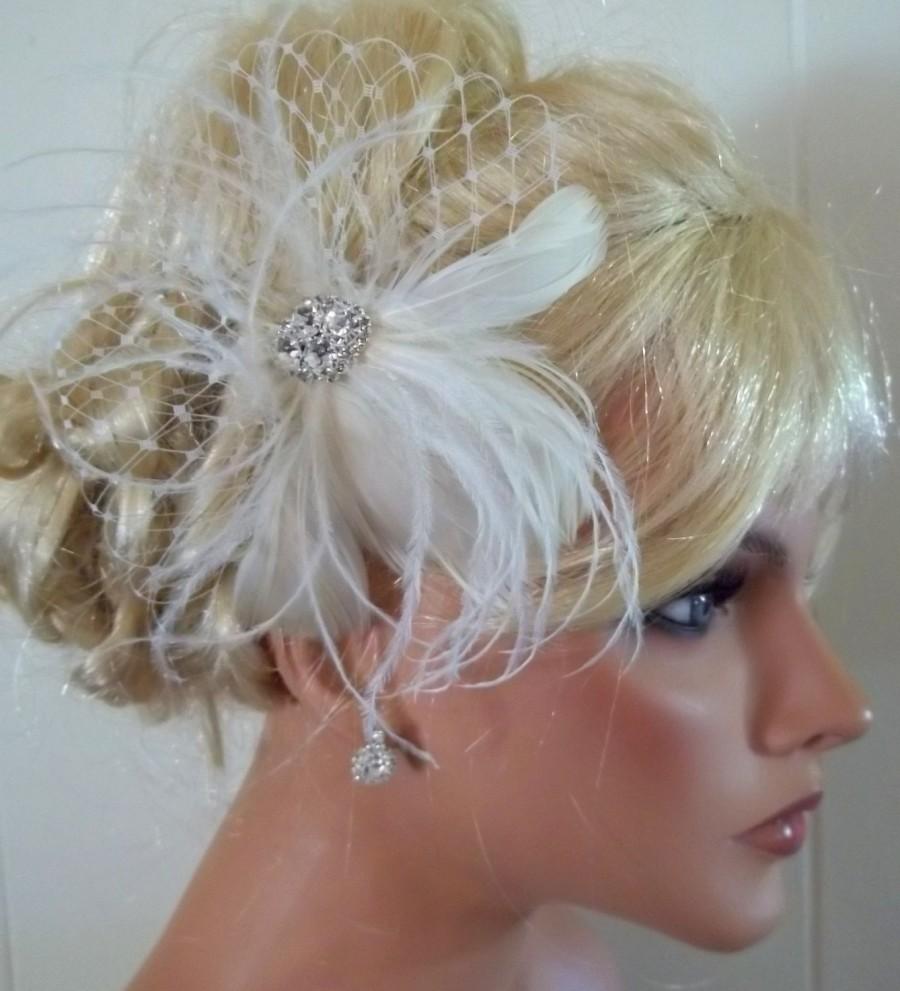 Свадьба - WEDDING BRIDAL FASCINATOR, feathers french net rhinestone jewel - feathered fascinator wedding hair clip, womens