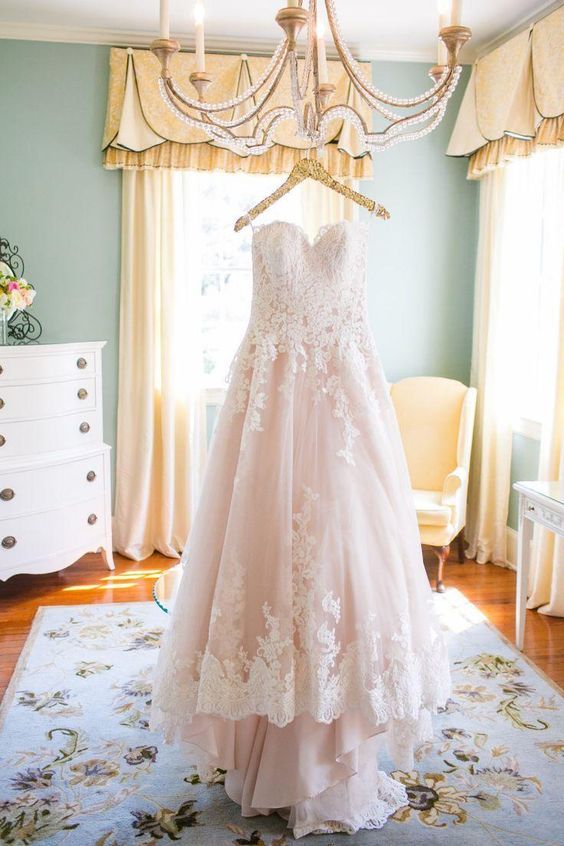 زفاف - What Type Of Wedding Dress Should You Get Married In?