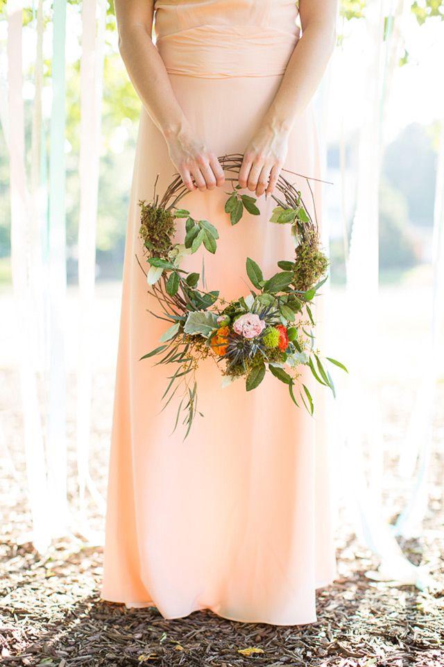 Hochzeit - 10 Unique Alternatives To Bridesmaids' Bouquets