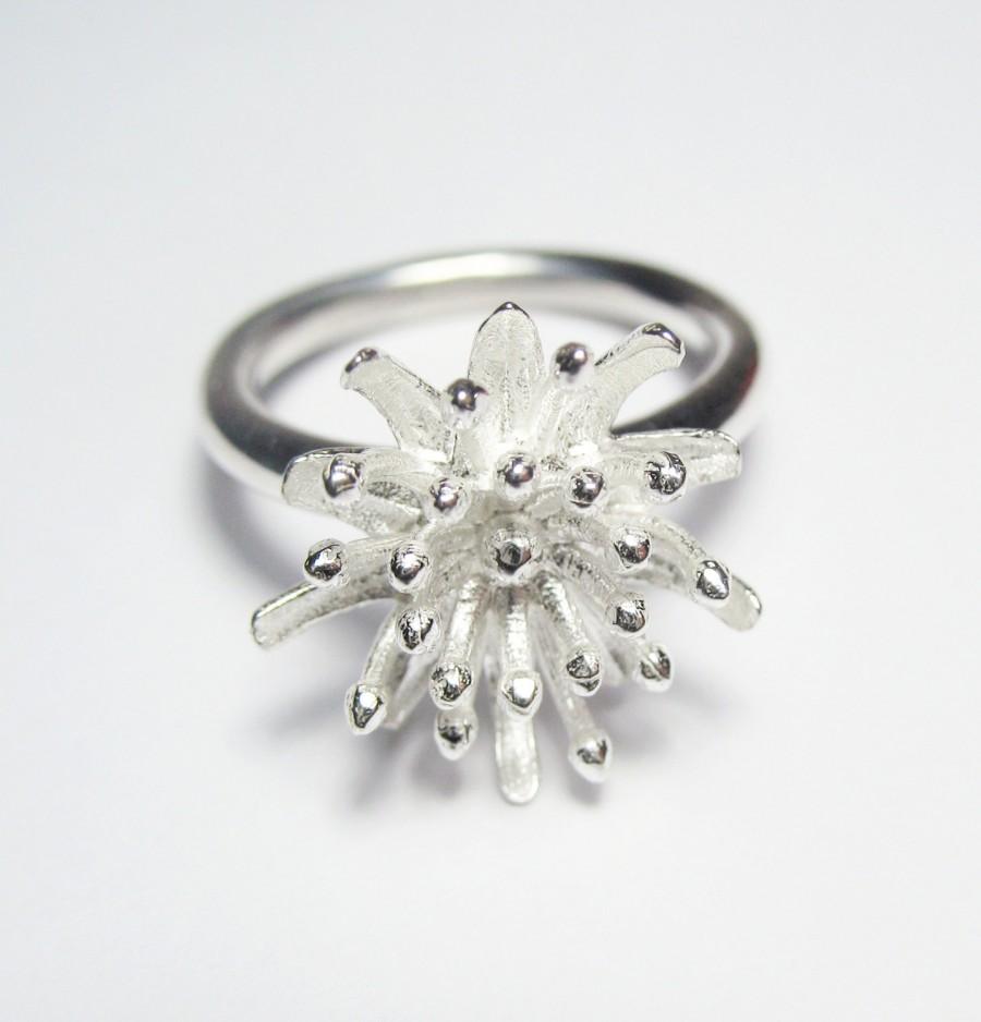 Свадьба - flower proposal ring, blossom ring, wedding anniversary, modern mom jewelry, new zealand ring, nickel free ring, 10th wedding gift, silver